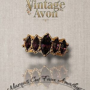 Vintage 1990s Avon Gold-Tone Ring – Marquis Cut Amethyst Stones – Size 7